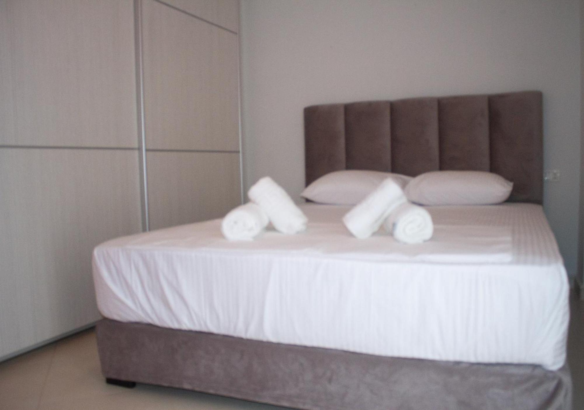 Leon Sea View Apartment Sarandë Eksteriør bilde